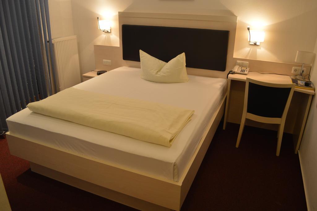 Hotel Scirocco Baunatal Chambre photo